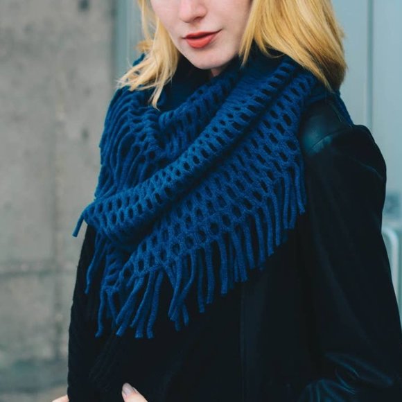 Chenille Tassel Fringe Knit Infinity Scarf TEAL - Picture 2 of 3